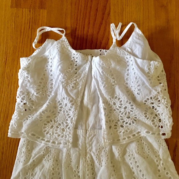 White Eyelet Romper 💕 - Picture 4 of 6